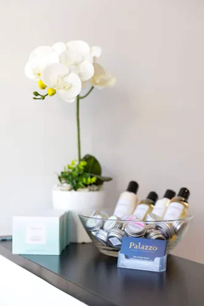 Palazzo Motor Lodge Nelson Dış mekan fotoğraf Spa amenities