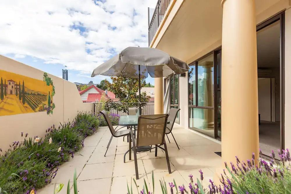 Palazzo Motor Lodge Nelson Dış mekan fotoğraf A patio