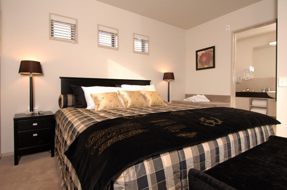 Palazzo Motor Lodge Nelson Dış mekan fotoğraf A bedroom in a motel