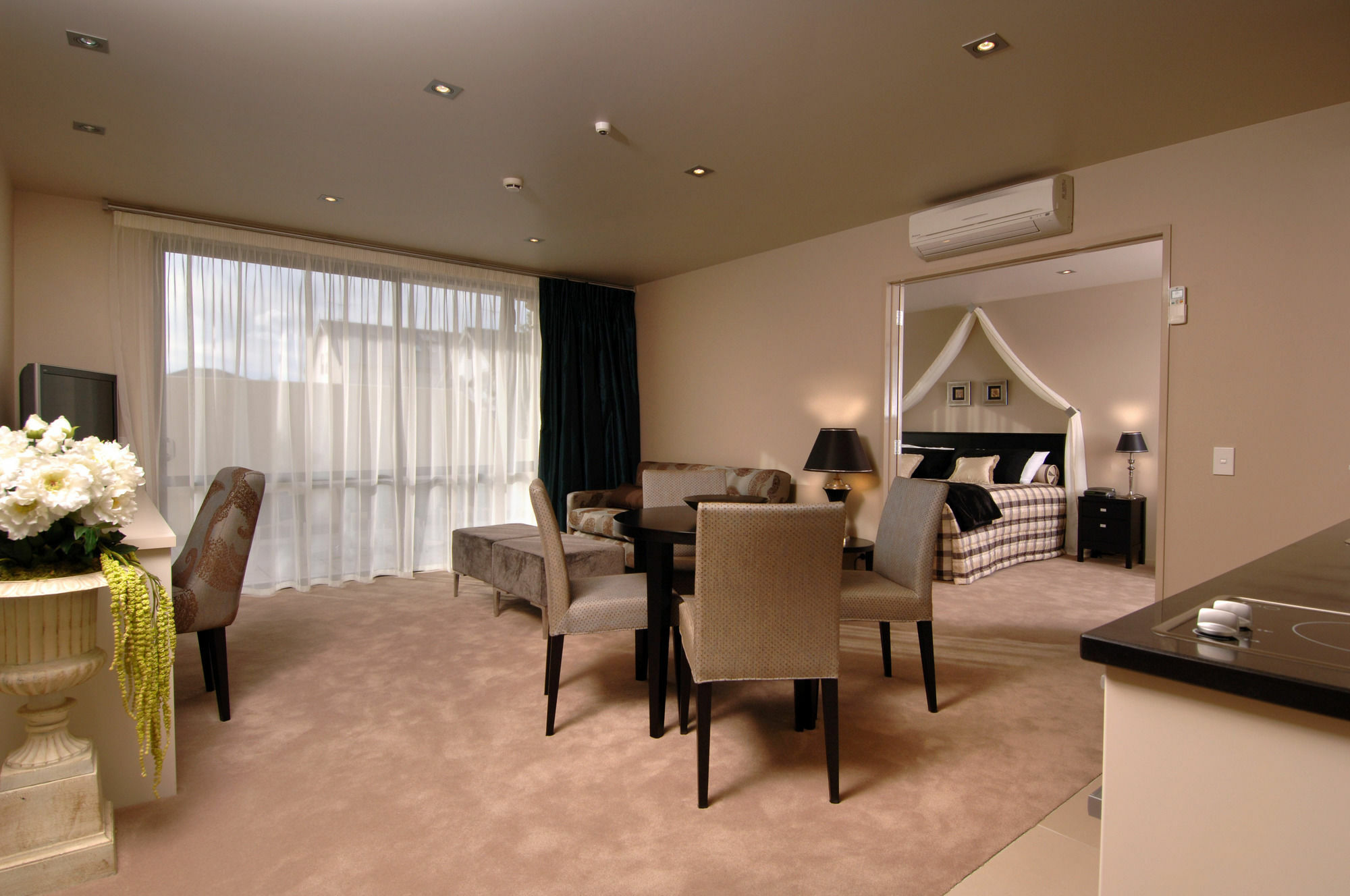 Palazzo Motor Lodge Nelson Dış mekan fotoğraf A suite at the Crowne Plaza Hotel, Auckland